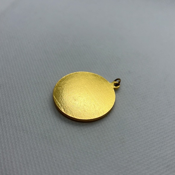 MUSICAL INSTRUMENT PENDANT CHARM GOLD TONE, PIANO, VIOLIN, SAXOPHONE, NOTES - Picture 9 of 13